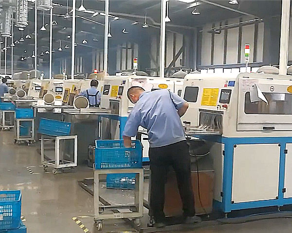 全自動(dòng)高精度鋁型材切割機(jī)